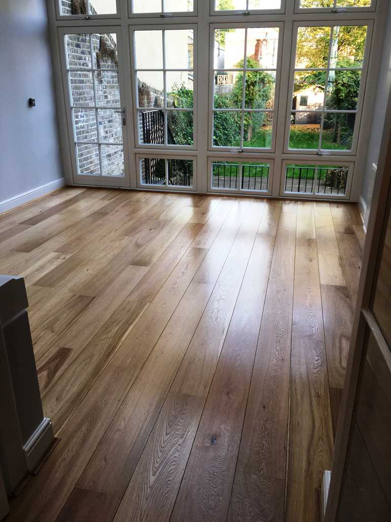 076_engineered_sanded_sealed_natural_traditional_floor_boards_oak_wood_flooring_Surrey Wood On