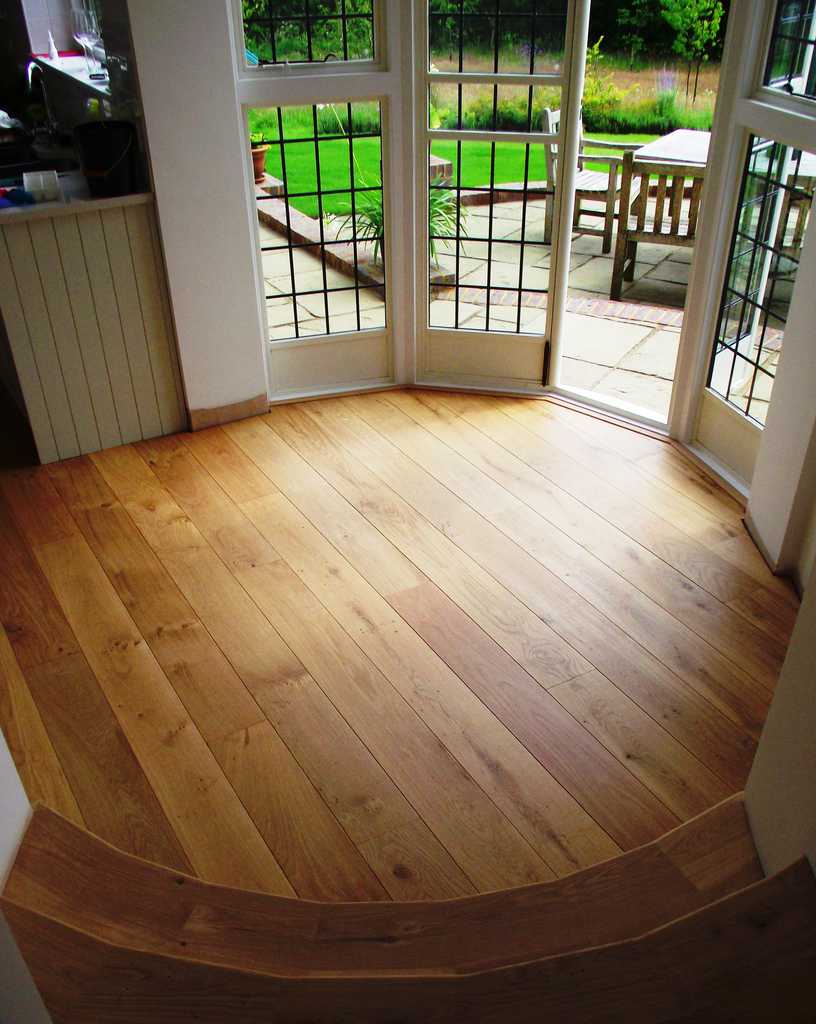 Harvey Jones - Linear Gallery 1 - Wood On The Floor